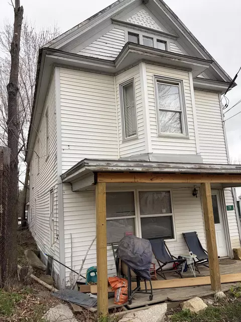 79 Main St, Phillips, ME 04966