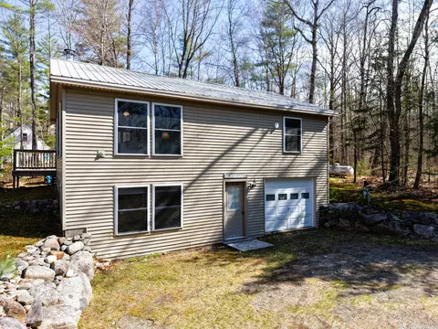 20 Blue Jay Dr, Embden, ME 04958