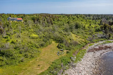 161 North Rd, Matinicus Isle, ME 04851