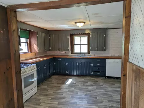 Kitchen - 461 Ossipee Trl, Porter, ME 04068 photo 1 of 1