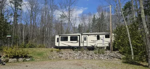 211 Loon Cove Rd, Hartland, ME 04943