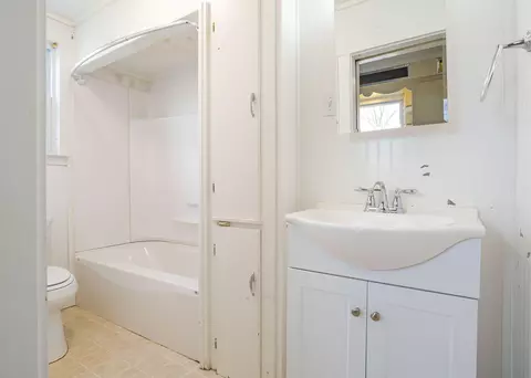 Bath - 38-40 Middle St, Biddeford, ME 04005 photo 4 of 5