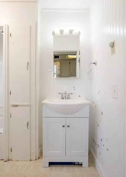Bath - 38-40 Middle St, Biddeford, ME 04005 photo 3 of 5