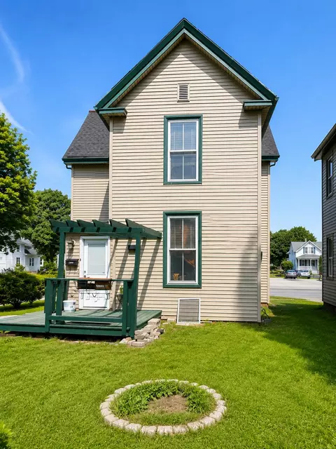 127 Congress St, Bangor, ME 04401