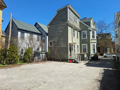 94 Emery St, Portland, ME 04102