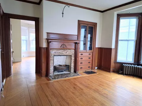 94 Emery St, Portland, ME 04102