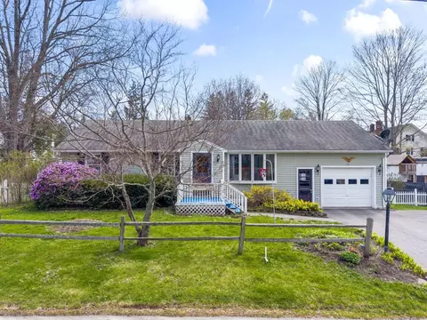 3 Douglas St, Lisbon, ME 04252