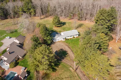 562 Main St, Rockport, ME 04856