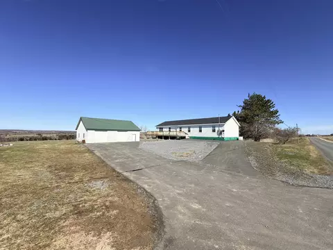 120 Tabor Rd, Washburn, ME 04786