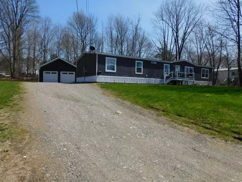 56 Monroe St, Calais, ME 04619 photo 4