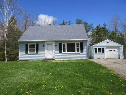 155 Washington St, Baileyville, ME 04694