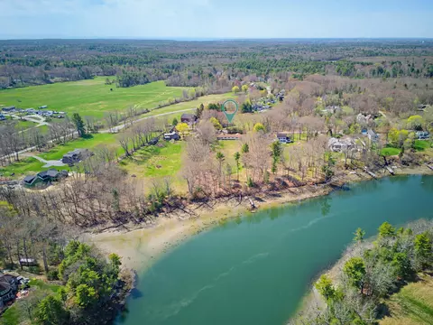 90 Southside Rd, York, ME 03909