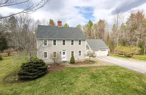 9 Picnic Hill Rd, Freeport, ME 04032