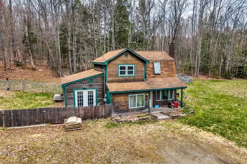 1717 Canaan Rd, Hartland, ME 04943