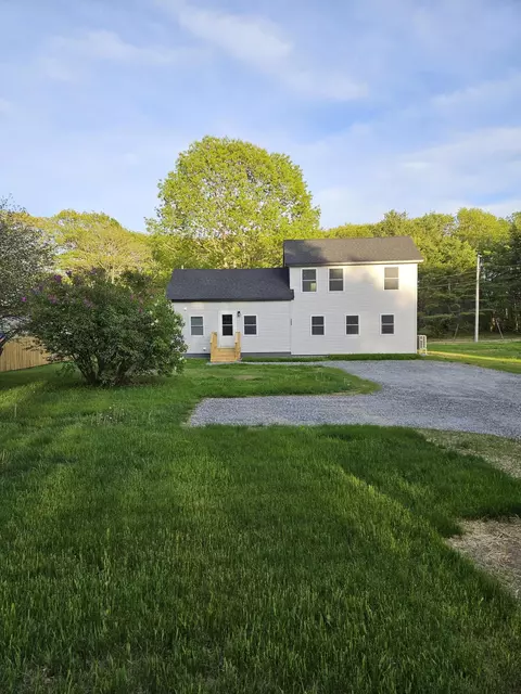 303 Maquoit Rd, Brunswick, ME 04011