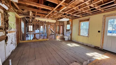 Entry Way - 225 County Rd, Lubec, ME 04652 photo 1 of 7