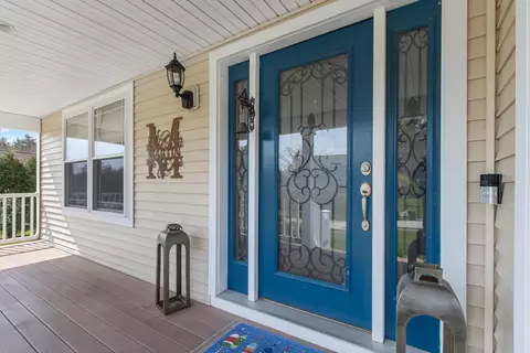 Entry Way - 38 Richards Way, Saco, ME 04072 photo 1 of 11