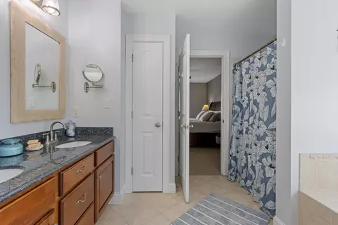 Bath - 38 Richards Way, Saco, ME 04072 photo 3 of 5