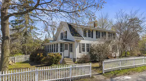 31 Hospital St, Augusta, ME 04330