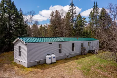 198 New England Rd, Searsmont, ME 04973
