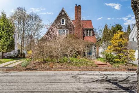 78 Franklin St, Lewiston, ME 04240