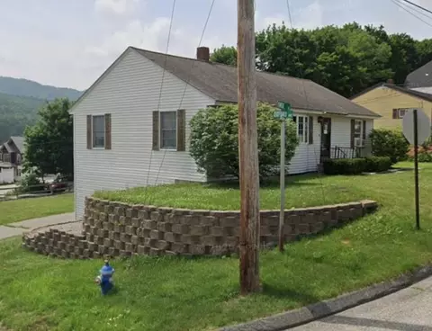 311 Knox St, Rumford, ME 04276