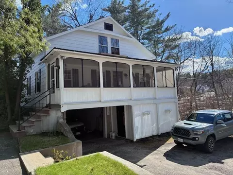 15 Briggs Ave, Paris, ME 04281