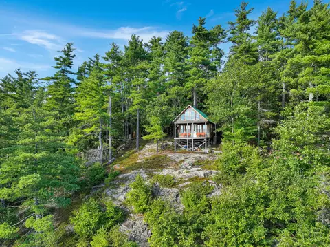 44 Mountain View Rd, Mexico, ME 04257