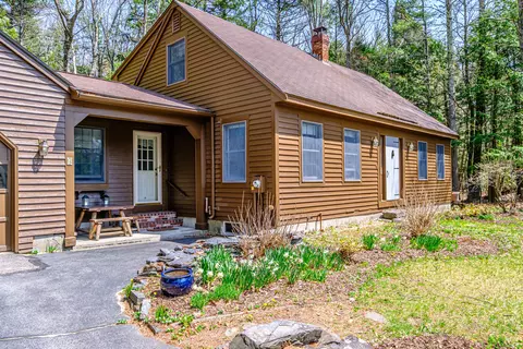 4 Shady Run Ln, Gorham, ME 04038