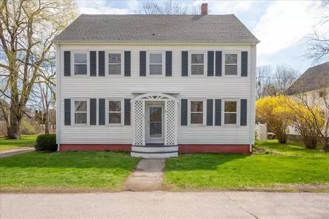 21 Georges St, Thomaston, ME 04861