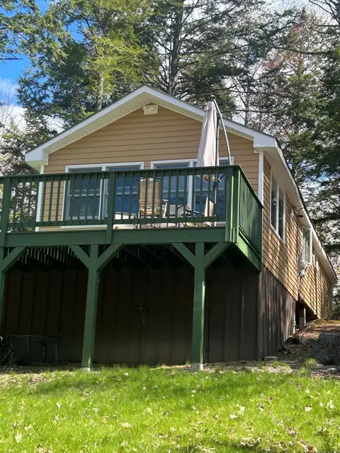 101 Hogan Pond Ln, Oxford, ME 04270