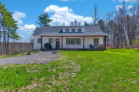 4 Overlook Dr, Richmond, ME 04357
