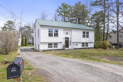 Exterior - 7 Bickford Ave, Brunswick, ME 04011 photo 2 of 7