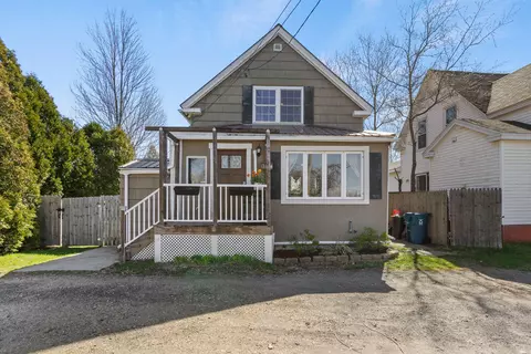 313 Warren Ave # R, Portland, ME 04103