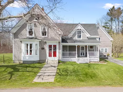 34 Mechanic St, Rockland, ME 04841