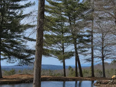 437 Hatch Rd, Auburn, ME 04210