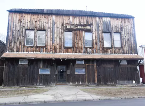 17 N Main St, Anson, ME 04958