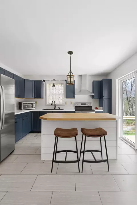 Kitchen - 53 Ames Dr, Woolwich, ME 04579 photo 3 of 12
