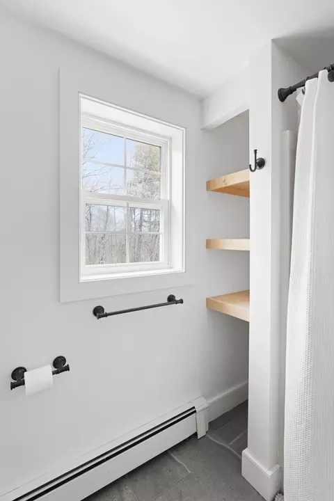Bath - 53 Ames Dr, Woolwich, ME 04579 photo 5 of 6