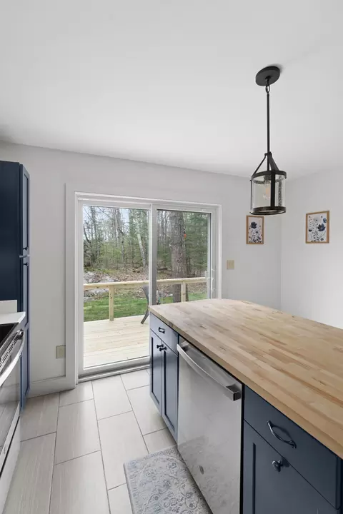 Kitchen - 53 Ames Dr, Woolwich, ME 04579 photo 9 of 12
