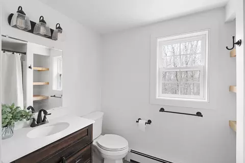 Bath - 53 Ames Dr, Woolwich, ME 04579 photo 4 of 6