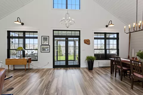 Entry Way - 34 Eider Rd, Harpswell, ME 04079 photo 5 of 10