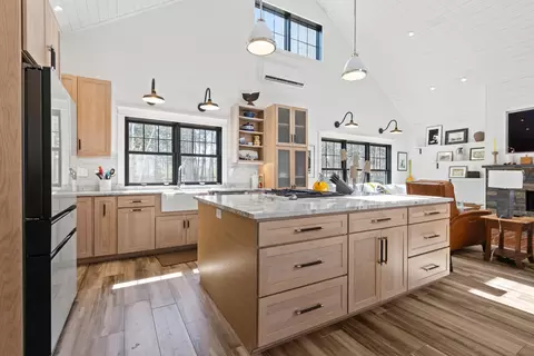 Kitchen - 34 Eider Rd, Harpswell, ME 04079 photo 1 of 12