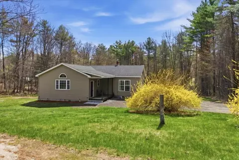 244 Back St, Monmouth, ME 04265