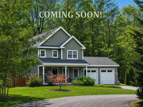 2 Douglas Rd, Scarborough, ME 04074