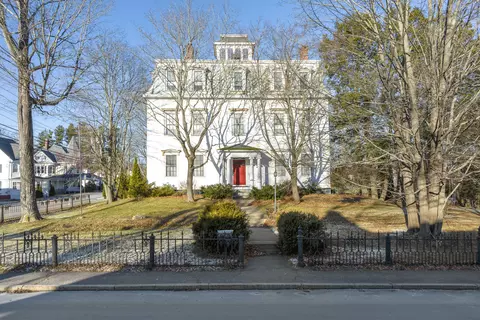 103 South St, Bath, ME 04530