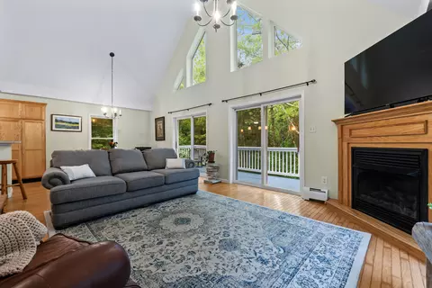 Living - 47 Double M Ln, Woolwich, ME 04579 photo 2 of 2