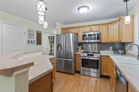 Kitchen - 47 Double M Ln, Woolwich, ME 04579 photo 4 of 6