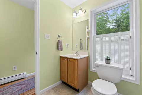 Bath - 47 Double M Ln, Woolwich, ME 04579 photo 1 of 6