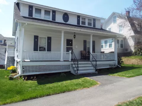 8 William St, Bangor, ME 04401